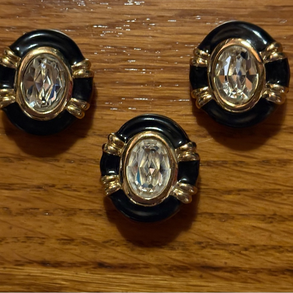Elegant Black and Gold Oval Earrings with Gemstone with Matching Pendant
